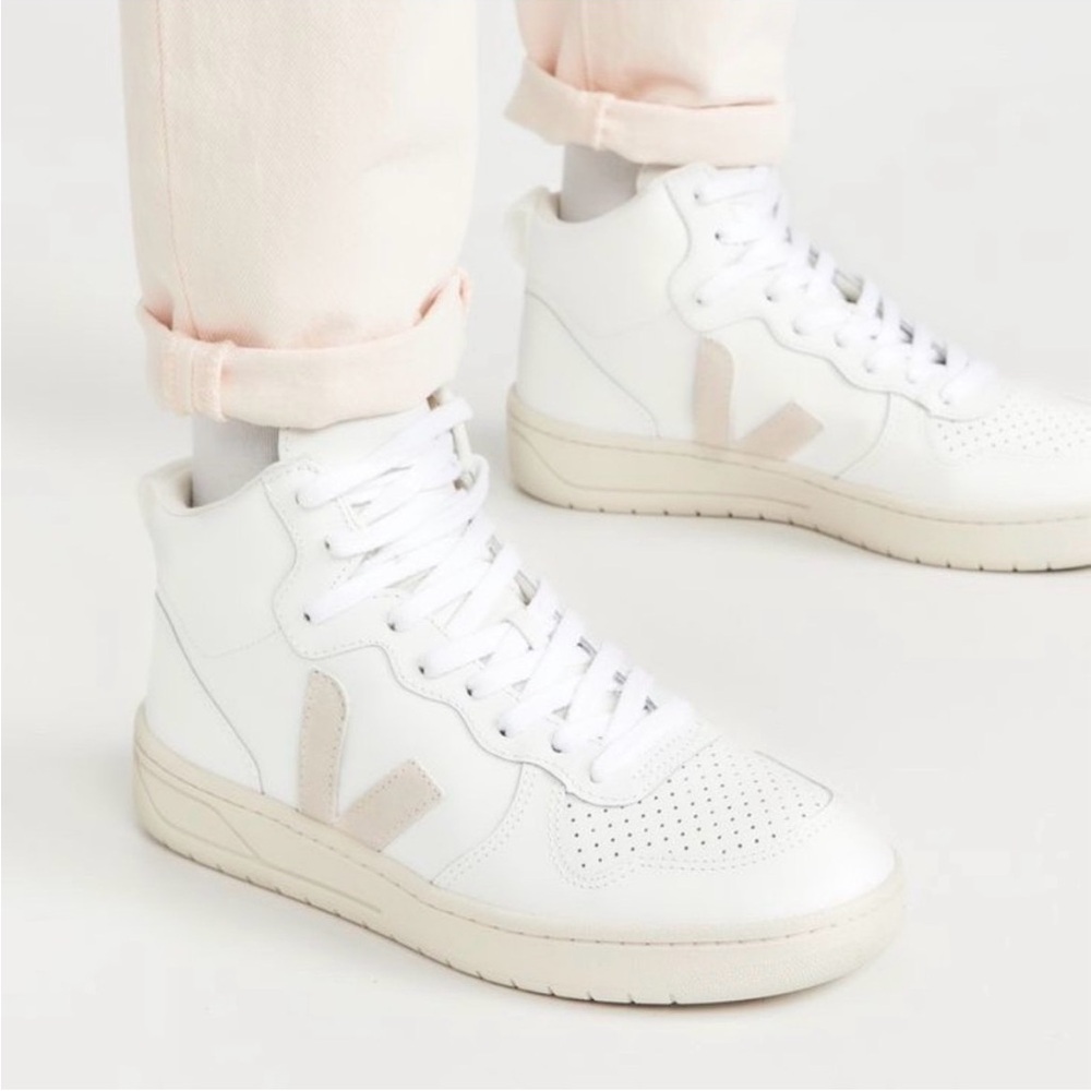 Veja Women's White and Cream High-Top Sneakers